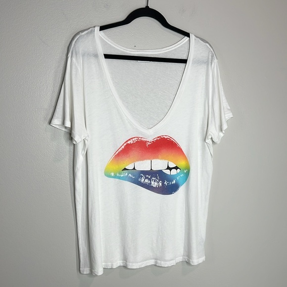Lauren Moshi Cruz Rainbow Lip deep v neck oversized lip bite slouchy tee size XL - Picture 2 of 9